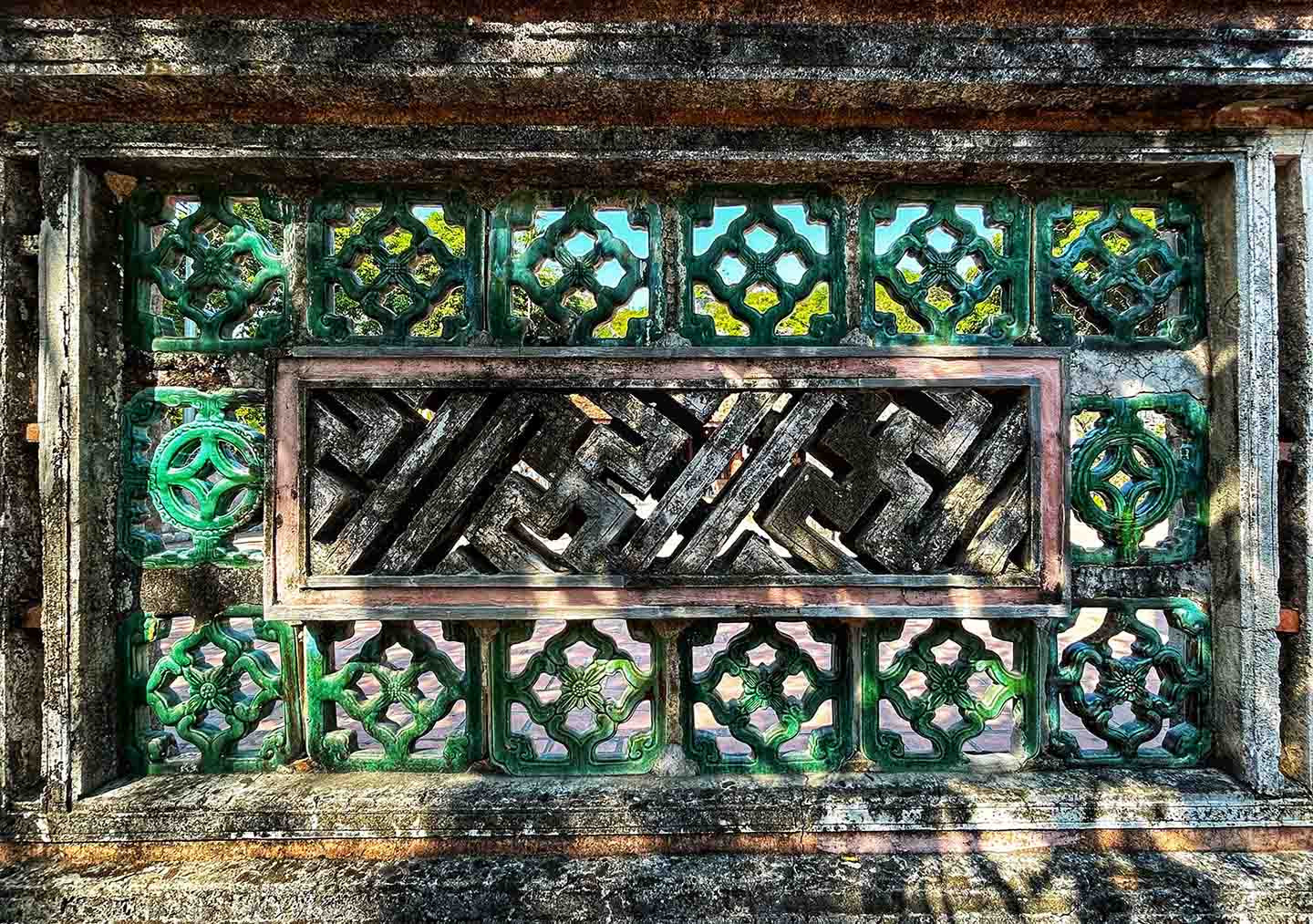 Các dãy hành lang và các công trình kiến trúc phụ trợ khác 