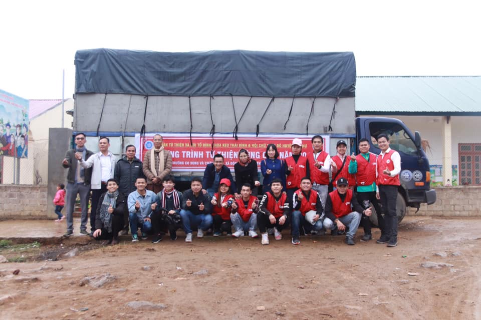 ẤM LÒNG NHỮNG MÓN QUÀ NGÀY ĐẦU NĂM MỚI