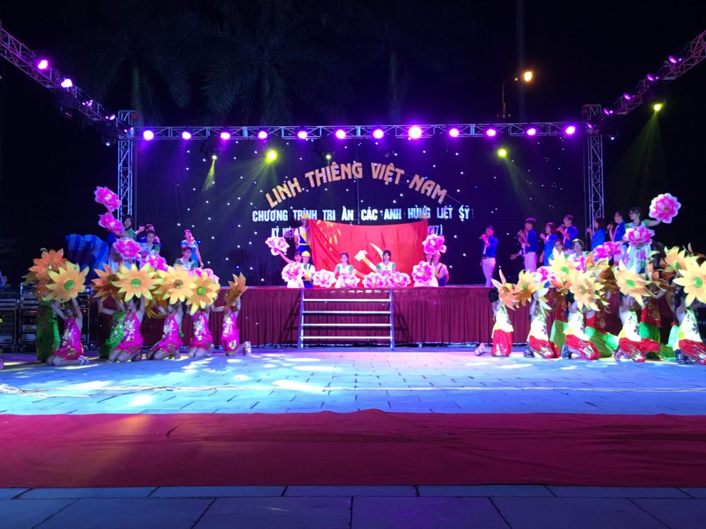 Thiêng liêng chương trình tri ân các anh hùng liệt sỹ “Linh thiêng Việt Nam”